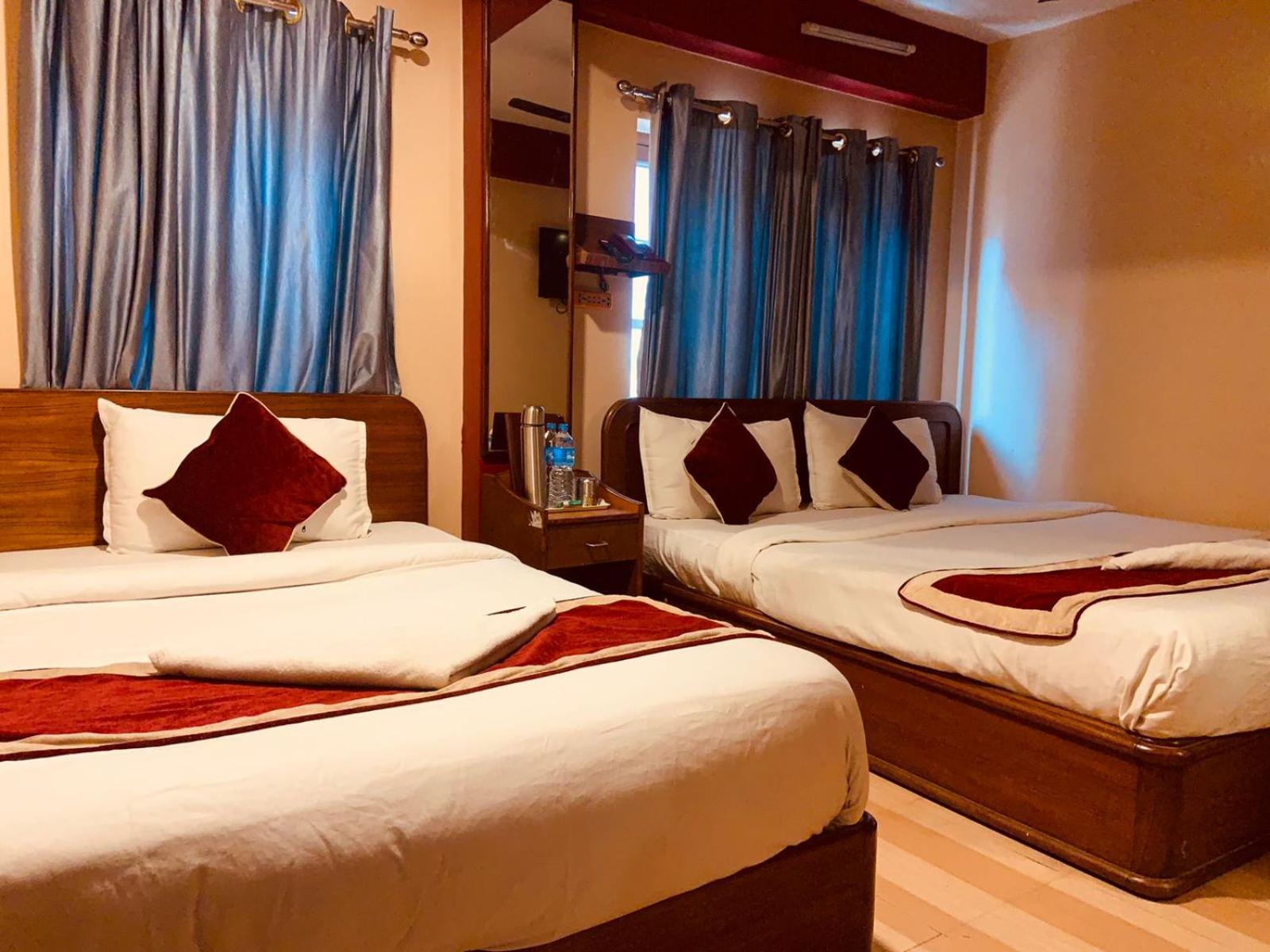 Pashupatināth Shiva Shankar Hotel מראה חיצוני תמונה